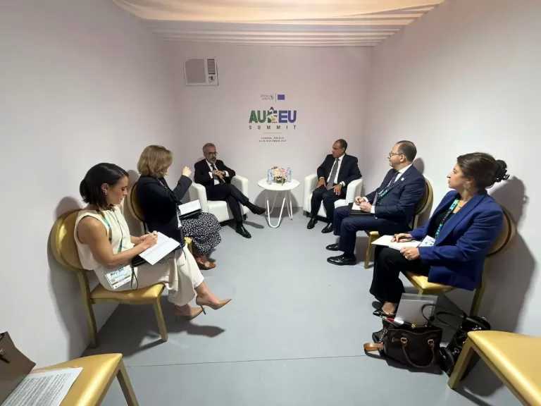 وزير الخارجية يلتقي مع نظيره البرتغالي على هامش أعمال القمة الأفريقية الأوروبية