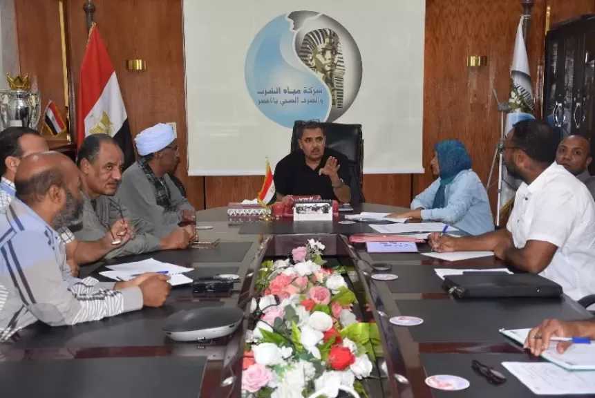 مياه الأقصر تعقد اجتماع تنفيذ مشروعات المبادرة الرئاسية ”حياة كريمة”
