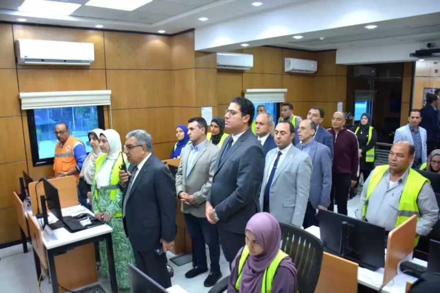 محافظ الدقهلية يتابع سير العمل باللجان الانتخابية عبر الشبكة الوطنية للطوارئ والسلامة