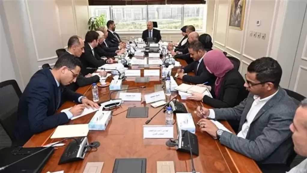 وزير الصناعة والنقل يعقد لقاءً مع ممثلي شركة الوايلر فريد حسنين للطلمبات وشركة فيلم الإيطالية