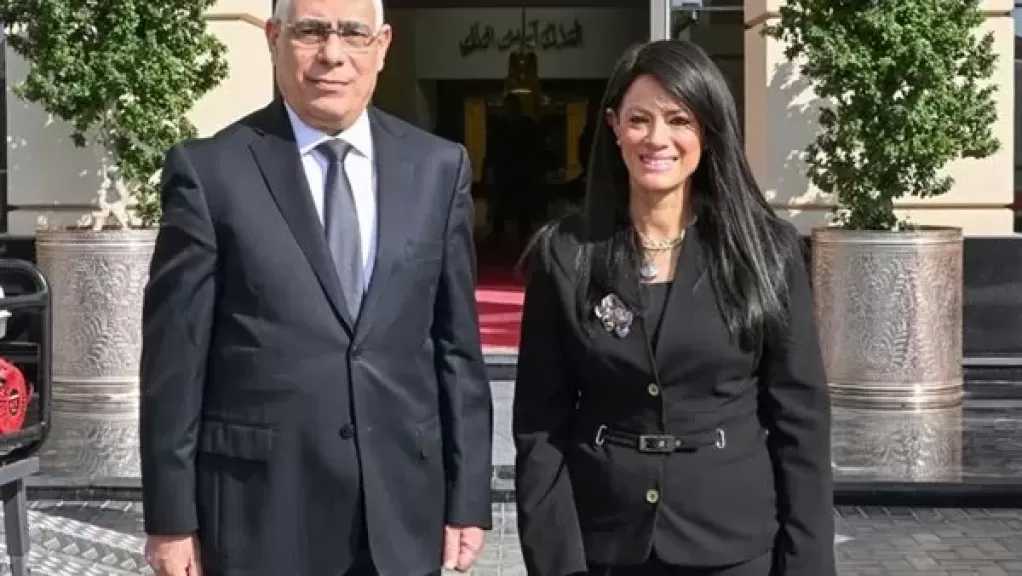 النيابةُ العامةُ تستقبل وزيرة التخطيط لتسليم مركباتٍ ذكية لتقديم خدماتها الرقمية للمواطنين