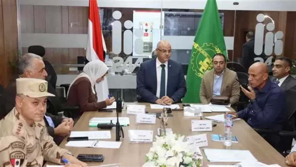 محافظ القليوبية يحيل واقعة وجود 34 لافتة دعاية انتخابية بمحيط لجان كفر شكر للتحقيق