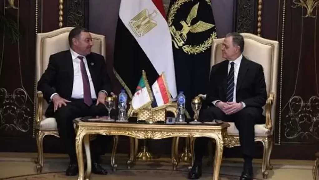 وزير الداخلية يبحث مع نظيره الجزائرى تعزيز آليات التعاون فى مجالات مُكافحة الجريمة