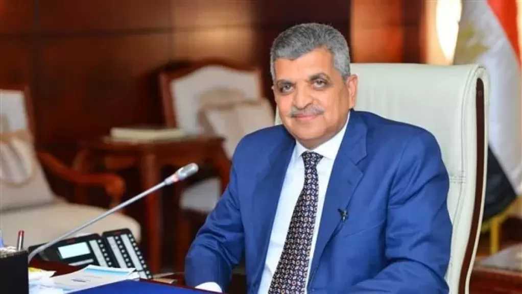 الفريق أسامة ربيع: اتفاقات جديدة تعزز عودة حركة الملاحة بقناة السويس