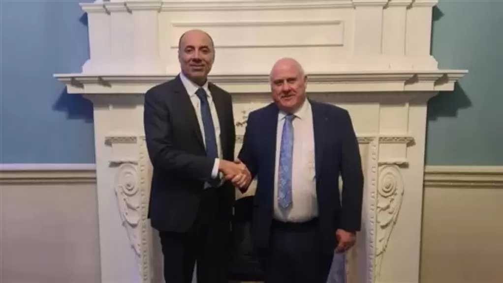 السفير المصري في دبلن يبحث تعزيز التعاون الزراعي مع وزير أيرلندي