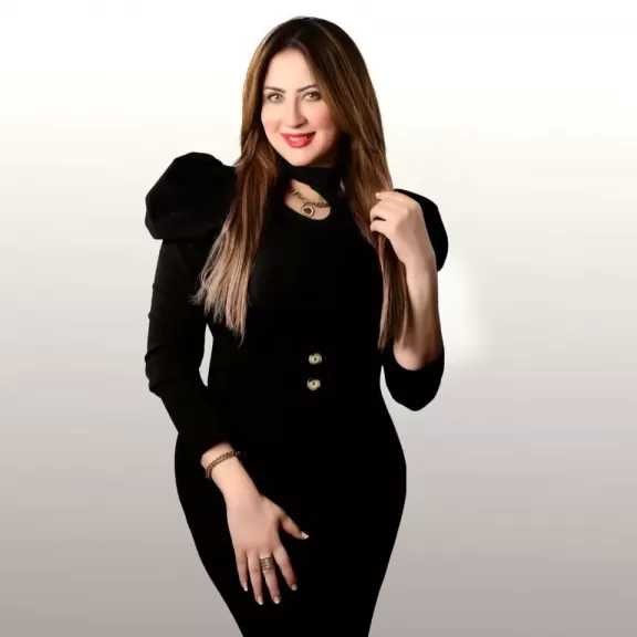 ”خط أحمر” يتعاقد مع الإعلامية الدكتورة أميرة الفيشاوي لتقديم برنامج ” هما وهي ” علي الحدث اليوم