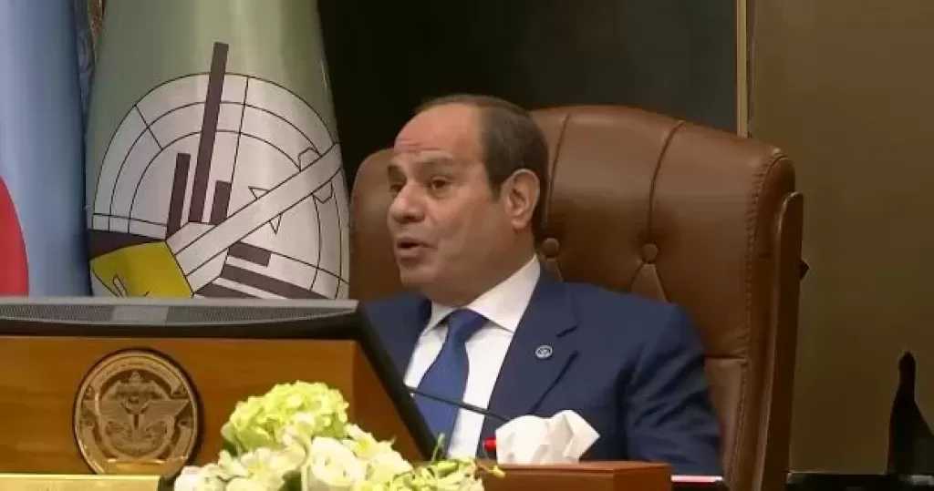 الرئيس السيسي: امتحانات كلية الطب العسكري في منتهى الصرامة وكلها مميكنة لمنع التدخل البشري