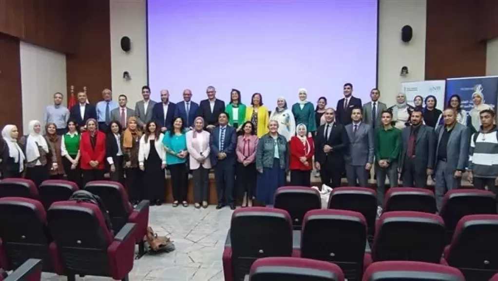 القومي للمرأة و”الاتصالات” ينظمان ورشة عمل حول استخدام أدوات الذكاء الاصطناعي