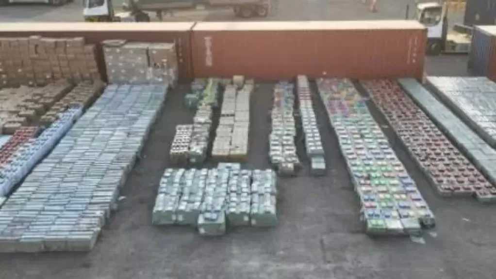 صفقة بـ 100 مليون جنيه.. الداخلية تحبط تهريب ألعاب نارية وأجهزة لاسلكية