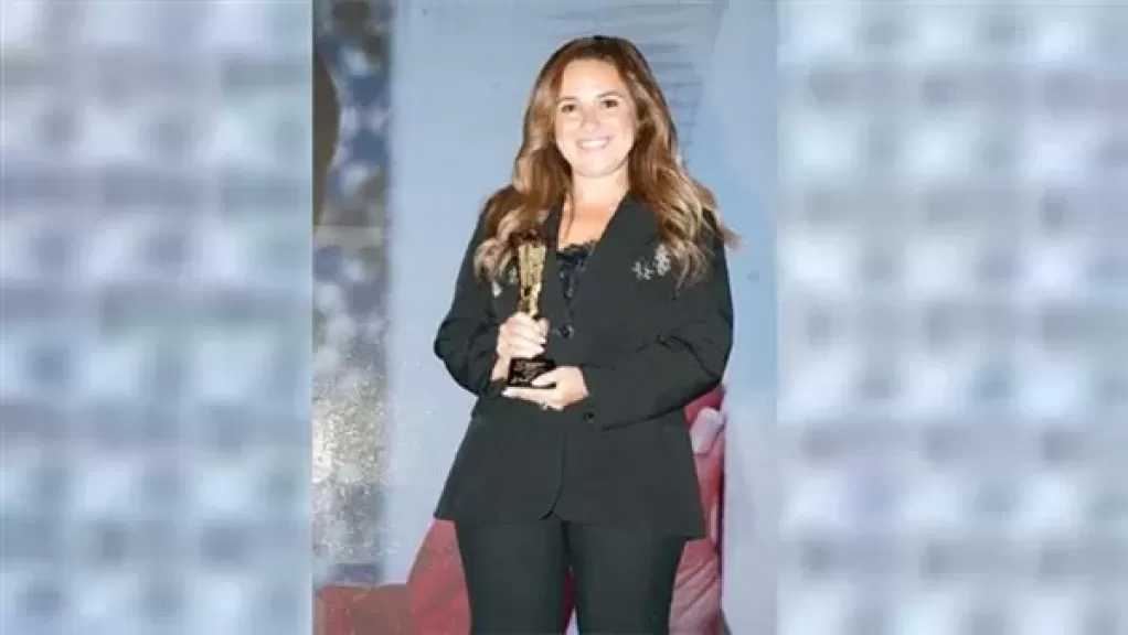 شيري عادل تحصد جائزة ”أفضل ممثلة” في ملتقى التميز والإبداع