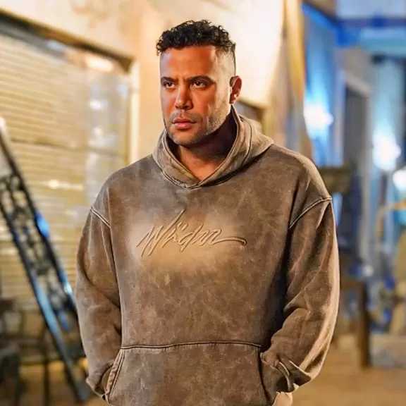 محمد إمام يطمئن الجمهور بعد حريق لوكيشن الكينج: جميع فريق العمل بخير والإصابات خفيفة