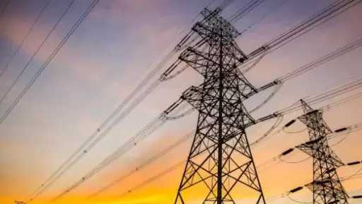 لمدة 5 ساعات.. انقطاع الكهرباء في عدة مناطق بـ 3 محافظات