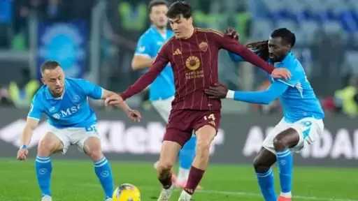 روما ينتظر نابولي في ديربي الشمس بالدوري الإيطالي