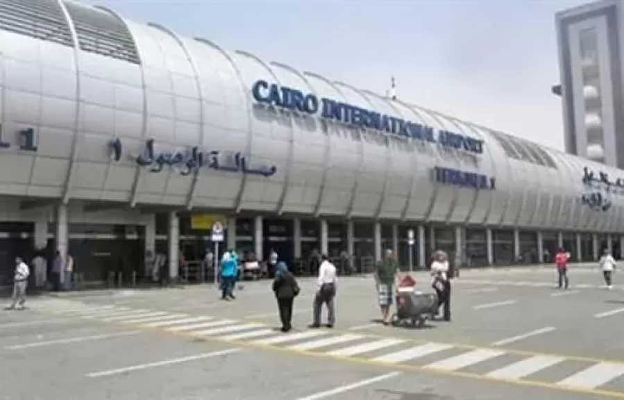 ميناء القاهرة الجوي يحتل المركز الأول في عدد الرسائل الغذائية المصدرة