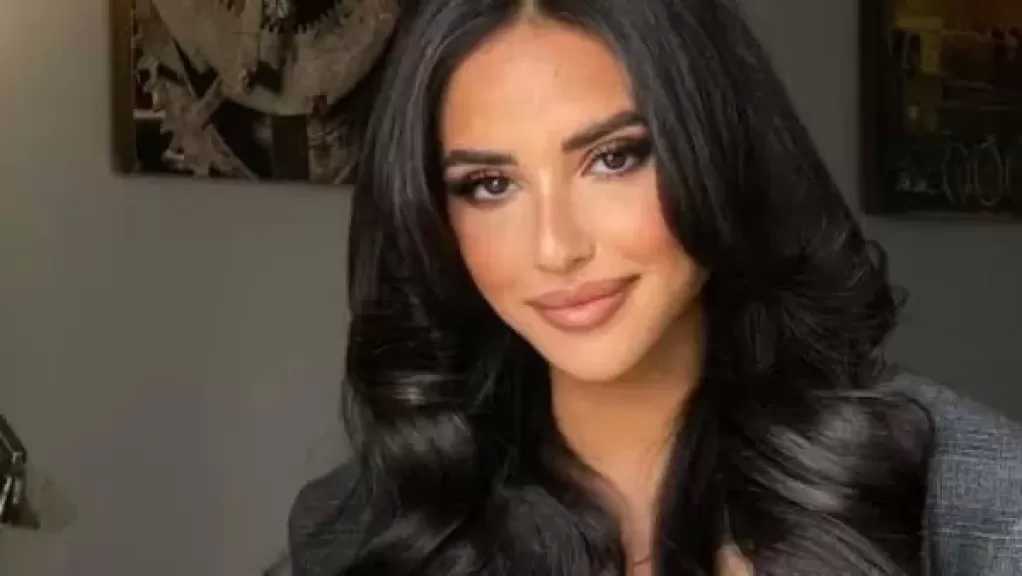 آية سماحة توجه رسالة لكريم محمود عبد العزيز ودينا الشربيني