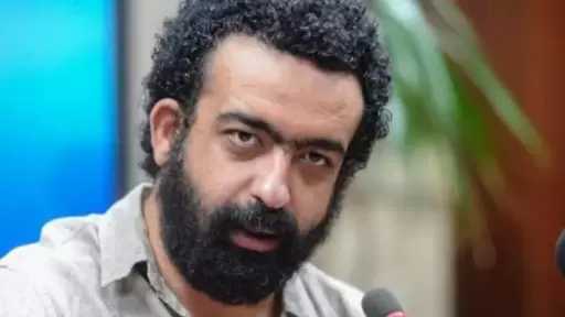 مخرج ورد وشوكولاتة يوجه رسالة لمحمد فراج