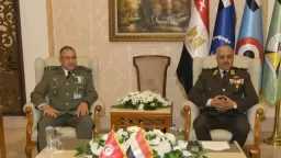 وزير الدفاع والفريق أحمد خليفة يلتقيان عددا من قادة الوفود العسكرية على هامش إيديكس