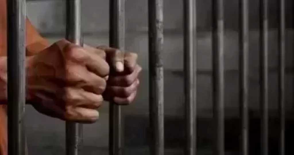 السجن 10 سنوات لعامل و5 لآخر بتهمة سرقة شخص بالإكراه في سوهاج