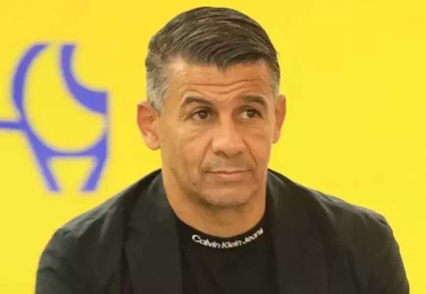 لاعب الإسماعيلي السابق يطالب بإقالة ميلود حمدي