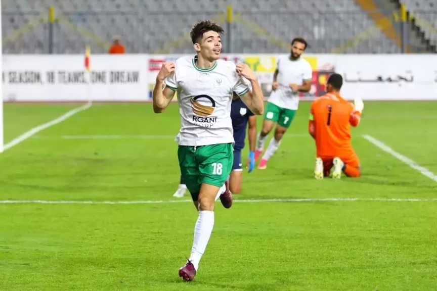 مدرب الجزائر: دغموم كان قريبا من الانضمام إلينا في كأس العرب