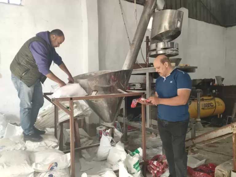 تموين الإسكندرية يضبط منشأة لتعبئة ملح طعام دون ترخيص