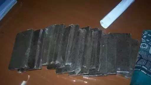 ضبط فني عدادات بحوزته 64 طربة حشيش و200 ألف جنيه مخبأة بمحطة مياه في الغربية