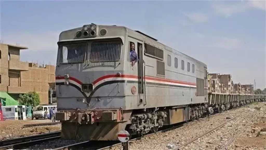 بعد إصابته إثر سقوطه أسفل عجلات القطار.. وفاة طالب جامعي في الشرقية