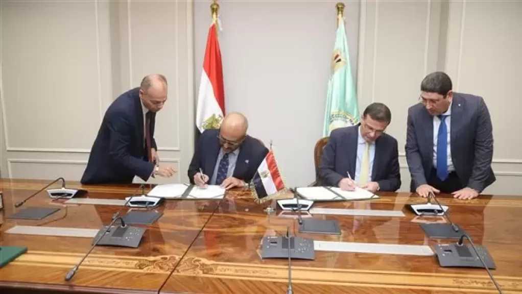 وزير الزراعة يوقع اتفاقية تجديد استضافة مصر للمركز الدولي للأسماك