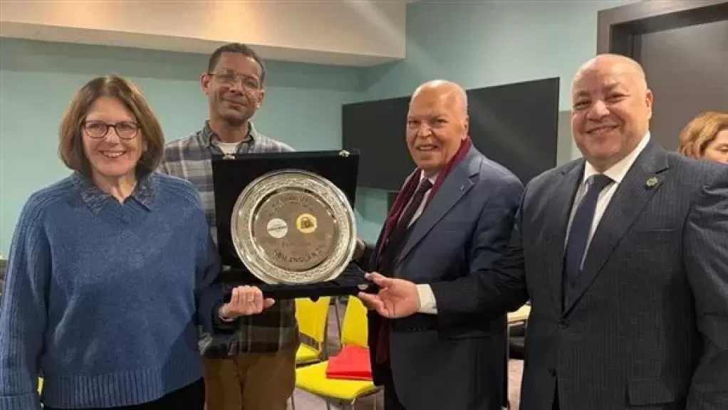 نقيب المعلمين يلتقي الأمين العام لاتحاد التعليم في إنجلترا لبحث آفاق التعاون