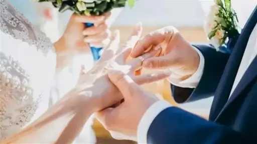 تمرد الفتيات وارتفاع التكاليف| رئيس صندوق المأذونين يشرح أسباب العزوف عن الزواج