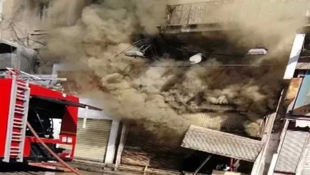 السيطرة علي حريق داخل مخزن مفروشات في الوراق