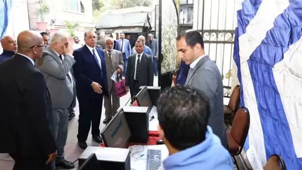 نقيب المحامين يتفقد مقار انعقاد الجمعية العمومية.. ويوجه إرشادات قبل بدء التصويت