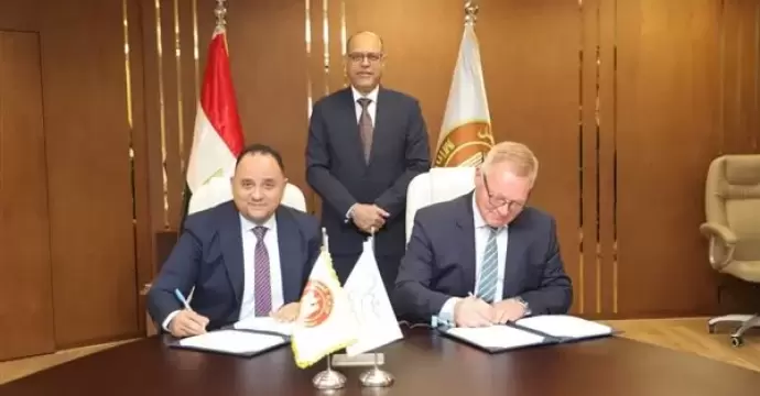 وزير العمل يشهد اتفاقية جماعية لحفظ حقوق 2075 عاملاً بشركة قناة السويس