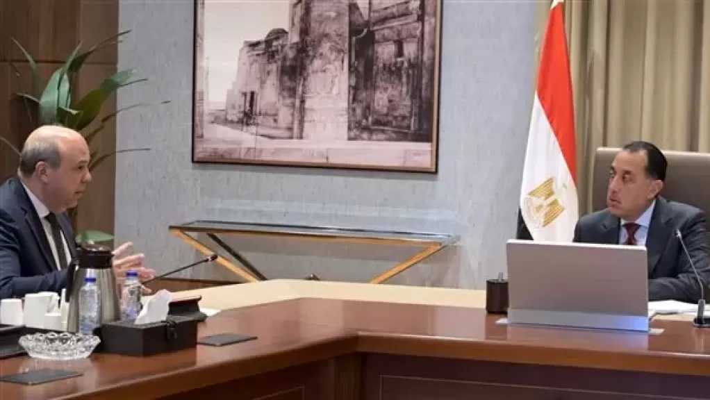 رئيس الوزراء يؤكد: الدولة حريصة على النهوض بقطاع الطيران المدني