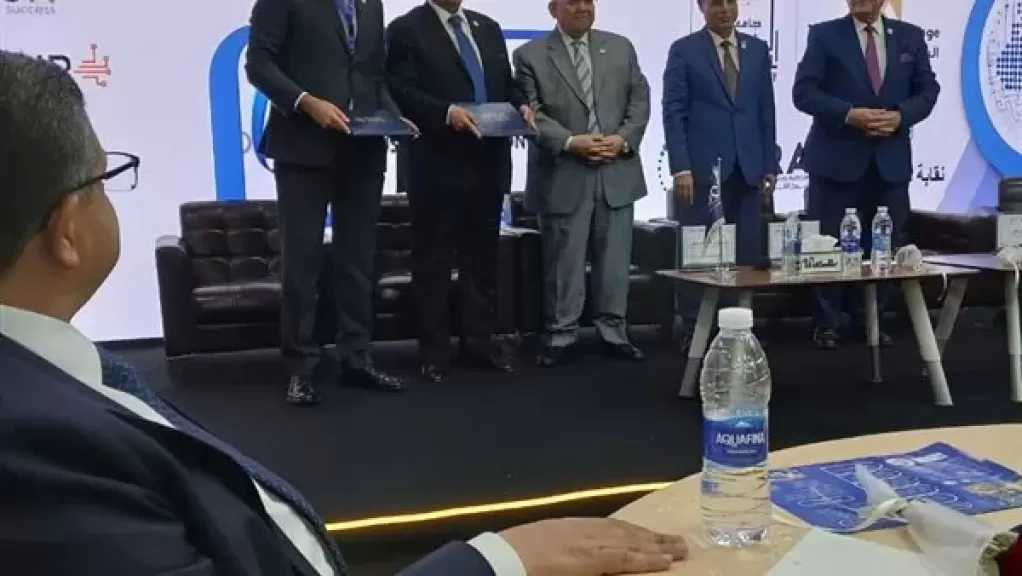 البورصة تشارك في قمة التكنولوجيا والأعمال الدولية 2025 بجامعة بدر