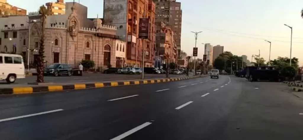 محافظة الجيزة: فتح حارة مرورية مغلقة بشارع البحر الأعظم تمهيدا لفتح الطريق بالكامل تدريجيا خلال ساعات