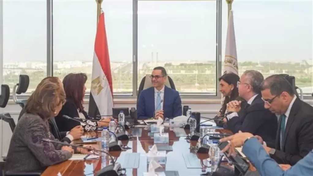 الخطيب يبحث مع اتحاد المستثمرات العرب تعزيز التعاون المشترك