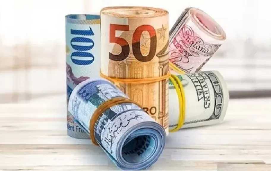 أسعار العملات العربية والأجنبية في البنوك اليوم الخميس 11-12-2025