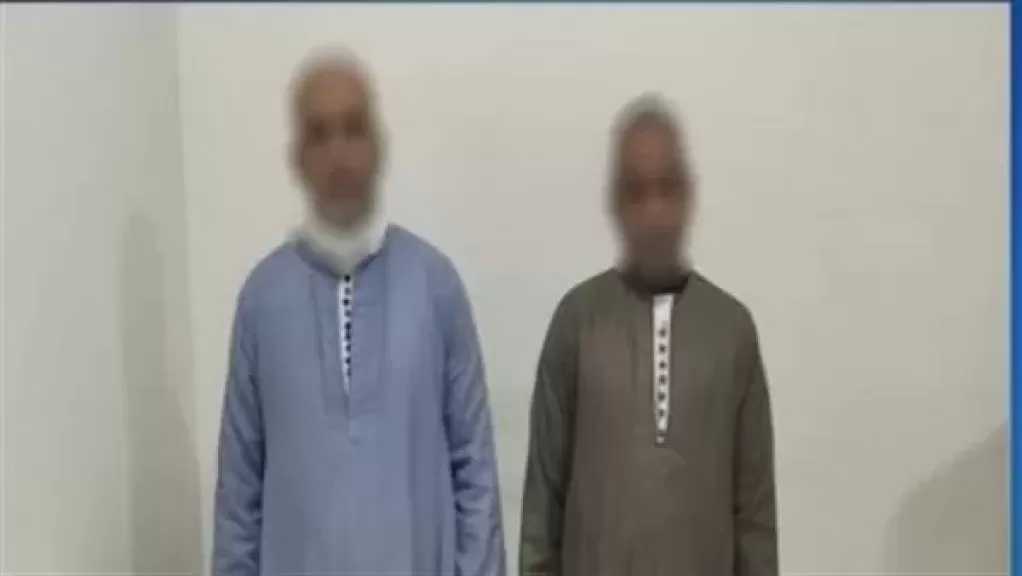 ضبط شخصين بحوزتهما بطاقات شخصية وكروت دعائية انتخابية بالأقصر