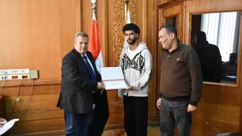 هيئة السكك الحديدية تكرم أبناء العاملين المتفوقين دراسيا.. صور