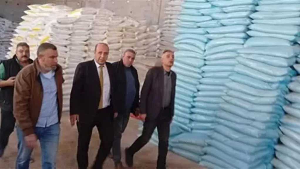 الزراعة تضبط مخزنًا غير مرخص لتهريب الأسمدة المدعمة بالمحلة الكبرى
