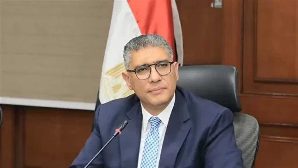 محافظ الجيزة يتابع جهود مديرية الصحة في التفتيش على 30 منشأة طبية