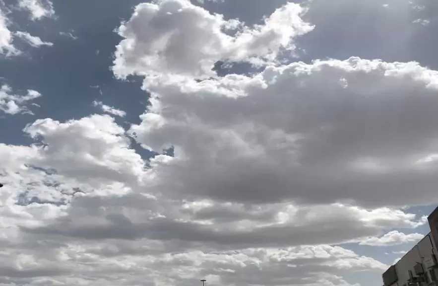 الأرصاد: طقس بارد صباحًا وشبورة كثيفة