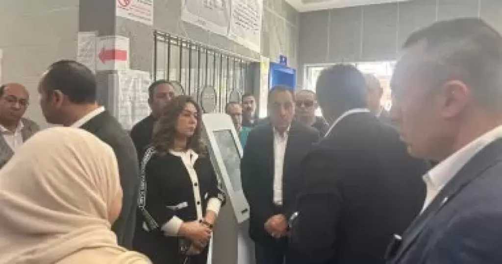 أهالى قرية طحانوب يستقبلون رئيس الوزراء بالزغاريد خلال جولته بمشروعات حياة كريمة