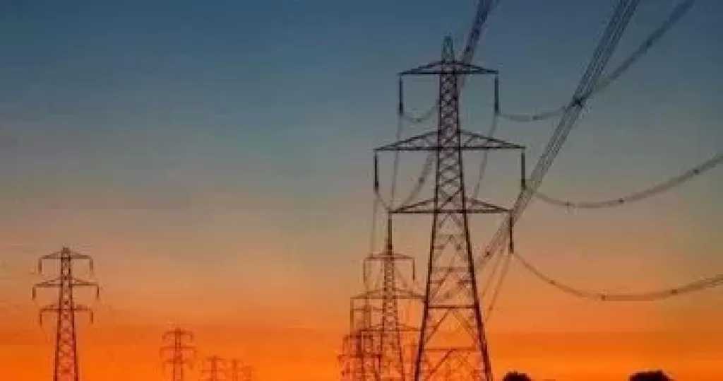 شركة شمال الدلتا تعلن انقطاع الكهرباء عن 21 قرية بكفر الشيخ