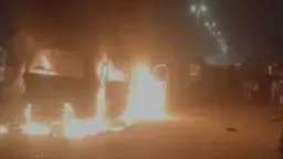 السيطرة على حريق ميكروباص أعلى دائرى البراجيل السيطرة على حريق ميكروباص أعلى دائرى البراجيل