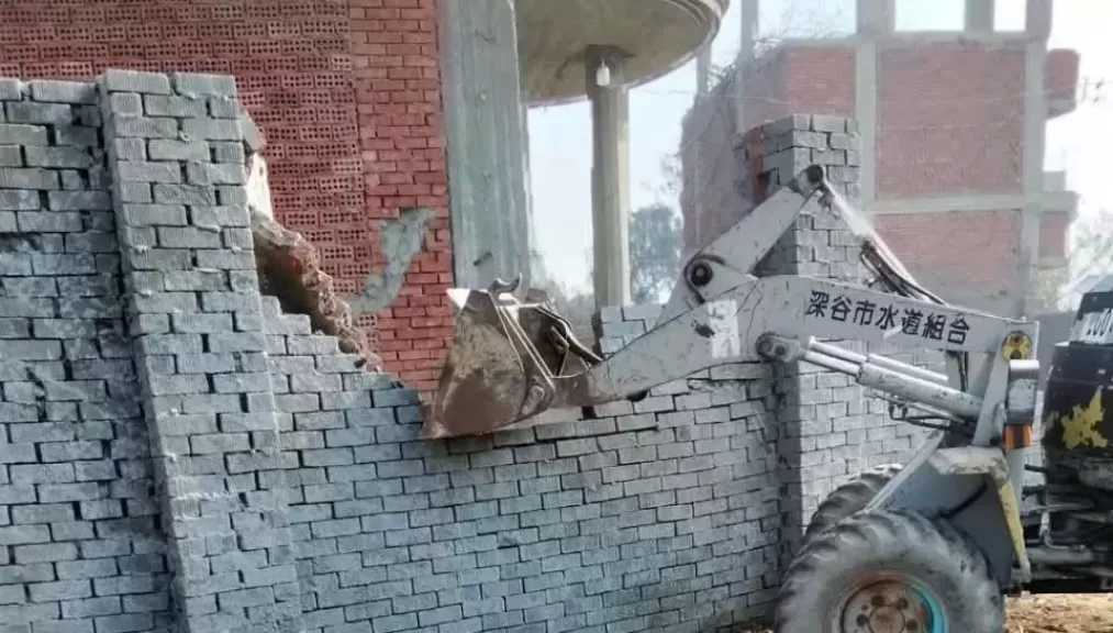 إزالة 14 تعديا في الموجة الـ28 لاسترداد الأراضي في أسيوط