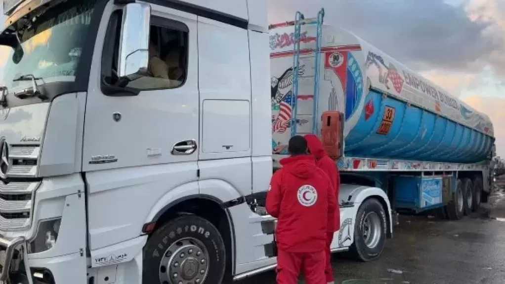 الهلال الأحمر: إمدادات شتوية وغذائية وطبية لـ غزة عبر قافلة «زاد العزة»