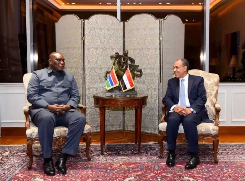 وزير الخارجية يلتقي وزير خارجية جامبيا لبحث سبل تعزيز العلاقات الثنائية