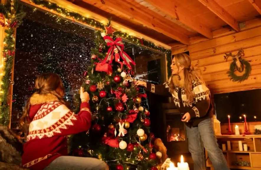 نيكول سابا تستعد لطرح كليب «تلج تلج» احتفالا بالكريسماس مع ابنتها